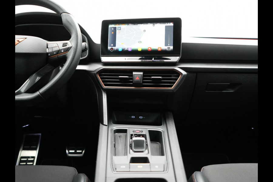 CUPRA Leon 1.4 e-Hybrid VZ Plug In Hybrid 245pk Dealer O.H PHEV | Adaptive Cruise | Camera | Keyless | Sportstoelen Verwarmd | Apple Carplay | Sfeerverlichting | Virtual | Navigatie | DAB+ | 19"L.M |