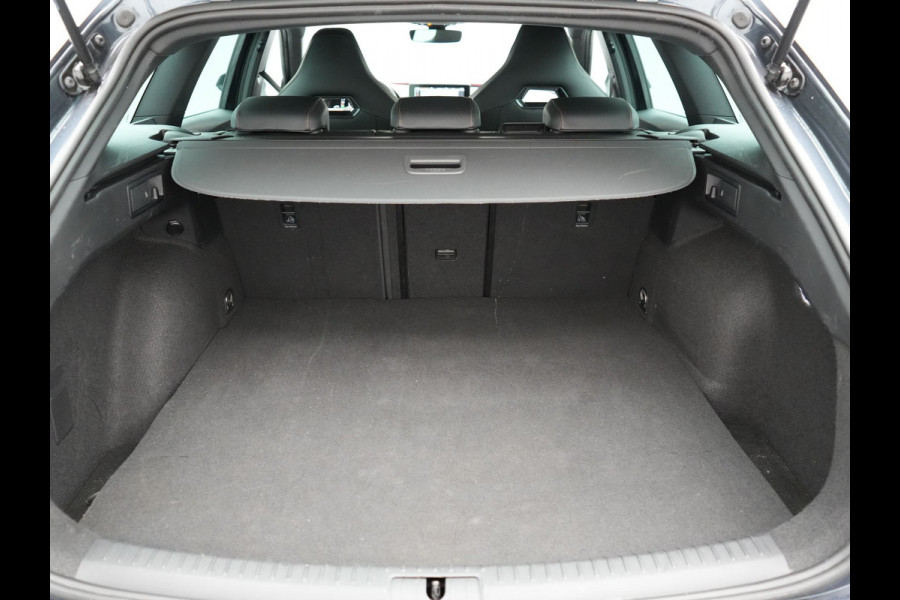 CUPRA Leon 1.4 e-Hybrid VZ Plug In Hybrid 245pk Dealer O.H PHEV | Adaptive Cruise | Camera | Keyless | Sportstoelen Verwarmd | Apple Carplay | Sfeerverlichting | Virtual | Navigatie | DAB+ | 19"L.M |