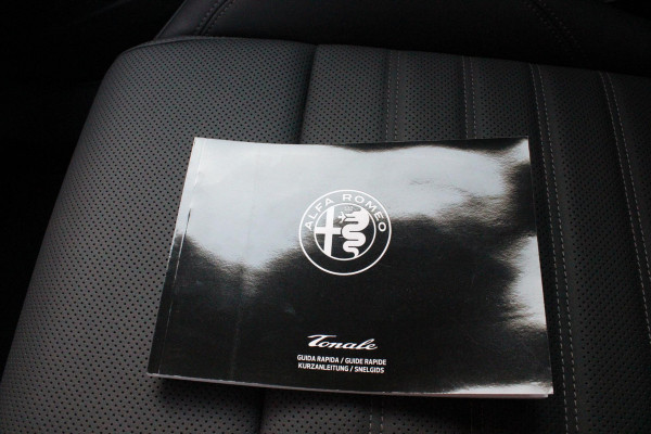 Alfa Romeo Tonale PHEV 280PK VELOCE | HARMAN/KARDON PREMIUM AUDIO | PREMIUM PACK: LEDEREN BEKLEDING/GEVENTILEERDE VOORSTOELEN/4-VOUDIG ELEKTRISCH VERSTELBARE LENDESTEUN VOORSTOELEN | WINTERPACK: STOEL/STUUR VERWARMING | STOEL VENTILATIE | TECHNOLOGY PACK: PARKEERWAARSCHUWING VOOR EN ACHTER/360° CAMERA/AUTOMATISCH INPARKEREN/ AUTONOMOUS DRIVING LEVEL 2: ADAPTIVE CRUISE CONTROL/LANE CENTERING ASSIST/TRAFFIC JAM ASSIST DODEHOEK DETECTIE AUTOMATISCH DIMMENDE BUITENSPIEGELS | DRAADLOZE TELEFOONLADER | FULL LED MATRIX KOPLAMPEN | DUAL STAGE VALVE: ACTIEVE DEMPING | KEYLESS ENTRY/START | 20" L
