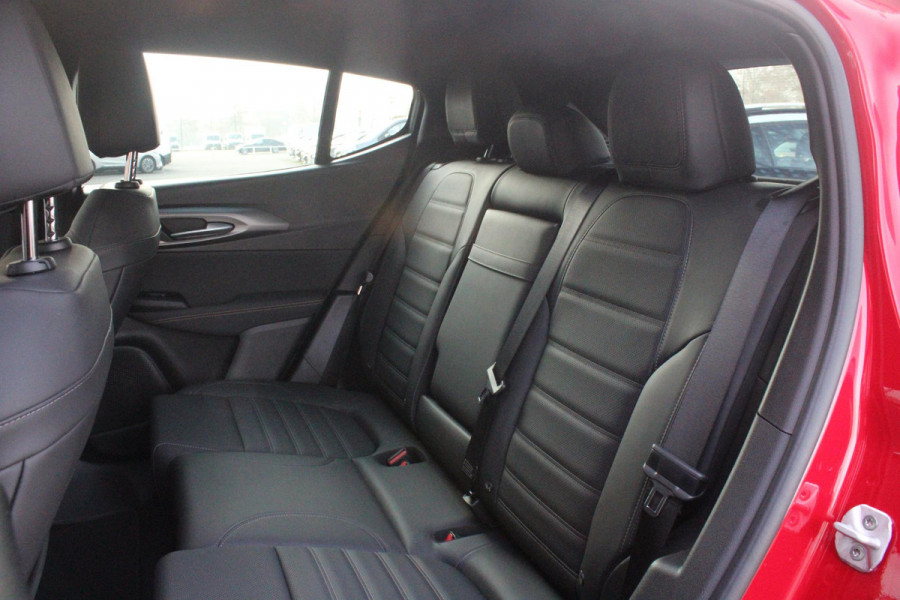 Alfa Romeo Tonale PHEV 280PK VELOCE | HARMAN/KARDON PREMIUM AUDIO | PREMIUM PACK: LEDEREN BEKLEDING/GEVENTILEERDE VOORSTOELEN/4-VOUDIG ELEKTRISCH VERSTELBARE LENDESTEUN VOORSTOELEN | WINTERPACK: STOEL/STUUR VERWARMING | STOEL VENTILATIE | TECHNOLOGY PACK: PARKEERWAARSCHUWING VOOR EN ACHTER/360° CAMERA/AUTOMATISCH INPARKEREN/ AUTONOMOUS DRIVING LEVEL 2: ADAPTIVE CRUISE CONTROL/LANE CENTERING ASSIST/TRAFFIC JAM ASSIST DODEHOEK DETECTIE AUTOMATISCH DIMMENDE BUITENSPIEGELS | DRAADLOZE TELEFOONLADER | FULL LED MATRIX KOPLAMPEN | DUAL STAGE VALVE: ACTIEVE DEMPING | KEYLESS ENTRY/START | 20" L