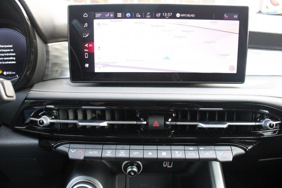 Alfa Romeo Tonale PHEV 280PK VELOCE | HARMAN/KARDON PREMIUM AUDIO | PREMIUM PACK: LEDEREN BEKLEDING/GEVENTILEERDE VOORSTOELEN/4-VOUDIG ELEKTRISCH VERSTELBARE LENDESTEUN VOORSTOELEN | WINTERPACK: STOEL/STUUR VERWARMING | STOEL VENTILATIE | TECHNOLOGY PACK: PARKEERWAARSCHUWING VOOR EN ACHTER/360° CAMERA/AUTOMATISCH INPARKEREN/ AUTONOMOUS DRIVING LEVEL 2: ADAPTIVE CRUISE CONTROL/LANE CENTERING ASSIST/TRAFFIC JAM ASSIST DODEHOEK DETECTIE AUTOMATISCH DIMMENDE BUITENSPIEGELS | DRAADLOZE TELEFOONLADER | FULL LED MATRIX KOPLAMPEN | DUAL STAGE VALVE: ACTIEVE DEMPING | KEYLESS ENTRY/START | 20" L