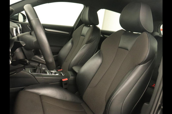 Audi A3 30 TFSI Advance Sport | Stoelverwarming | Virtual Cockpit | Carplay | Half leder | Navigatie | Full LED | Parkeerhulp | Bluetooth | Climate control | Cruise control