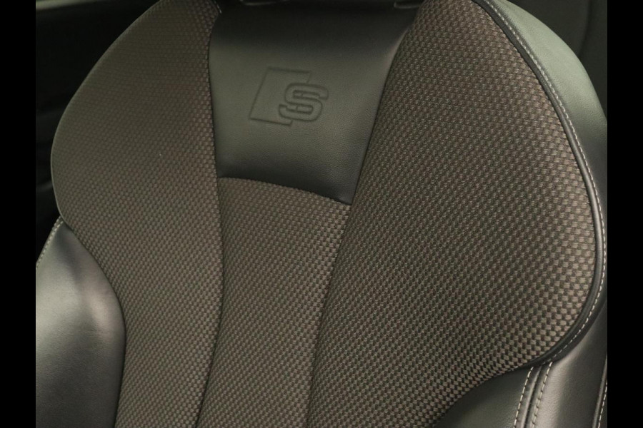 Audi A3 30 TFSI Advance Sport | Stoelverwarming | Virtual Cockpit | Carplay | Half leder | Navigatie | Full LED | Parkeerhulp | Bluetooth | Climate control | Cruise control