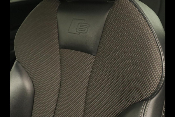 Audi A3 30 TFSI Advance Sport | Stoelverwarming | Virtual Cockpit | Carplay | Half leder | Navigatie | Full LED | Parkeerhulp | Bluetooth | Climate control | Cruise control