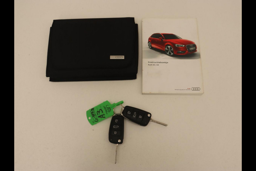 Audi A3 30 TFSI Advance Sport | Stoelverwarming | Virtual Cockpit | Carplay | Half leder | Navigatie | Full LED | Parkeerhulp | Bluetooth | Climate control | Cruise control