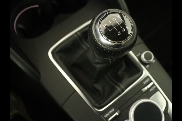 Audi A3 30 TFSI Advance Sport | Stoelverwarming | Virtual Cockpit | Carplay | Half leder | Navigatie | Full LED | Parkeerhulp | Bluetooth | Climate control | Cruise control