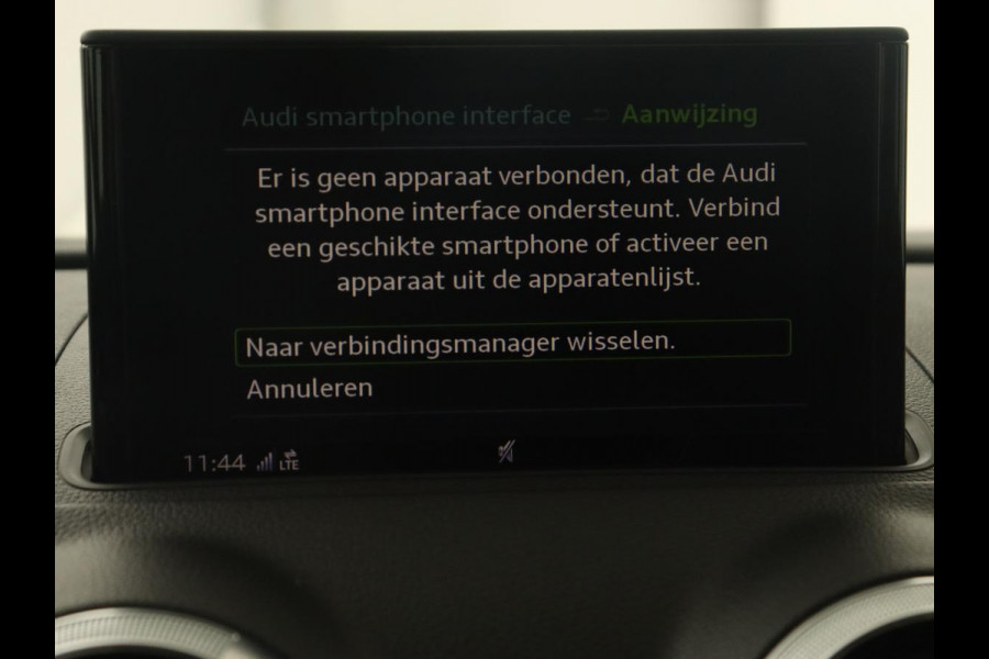 Audi A3 30 TFSI Advance Sport | Stoelverwarming | Virtual Cockpit | Carplay | Half leder | Navigatie | Full LED | Parkeerhulp | Bluetooth | Climate control | Cruise control