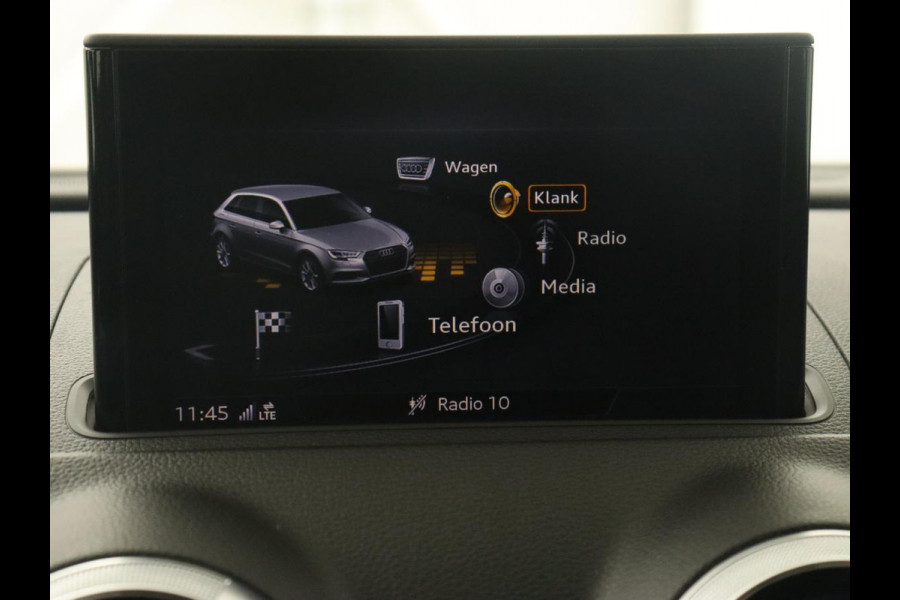 Audi A3 30 TFSI Advance Sport | Stoelverwarming | Virtual Cockpit | Carplay | Half leder | Navigatie | Full LED | Parkeerhulp | Bluetooth | Climate control | Cruise control