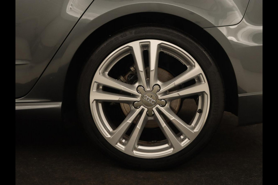 Audi A3 30 TFSI Advance Sport | Stoelverwarming | Virtual Cockpit | Carplay | Half leder | Navigatie | Full LED | Parkeerhulp | Bluetooth | Climate control | Cruise control