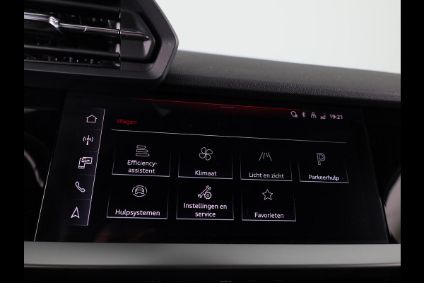 Audi A3 Limousine 30 TFSI Pro Line 110pk S-tronic | Stoelverwarming | 18 inch Lichtmetalen velgen | Cruise controle | Navigatie via App