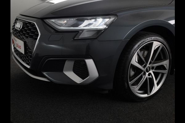 Audi A3 Limousine 30 TFSI Pro Line 110pk S-tronic | Stoelverwarming | 18 inch Lichtmetalen velgen | Cruise controle | Navigatie via App