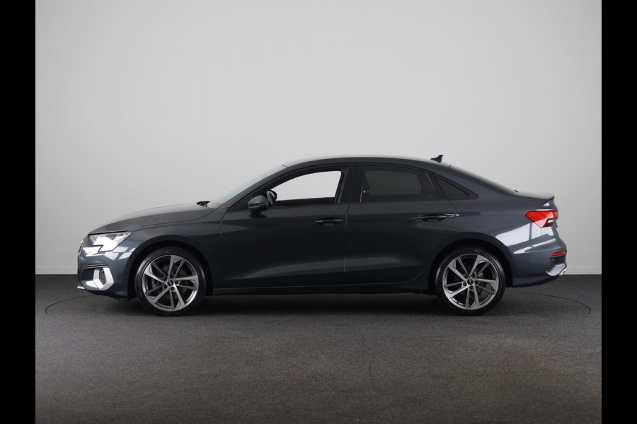 Audi A3 Limousine 30 TFSI Pro Line 110pk S-tronic | Stoelverwarming | 18 inch Lichtmetalen velgen | Cruise controle | Navigatie via App