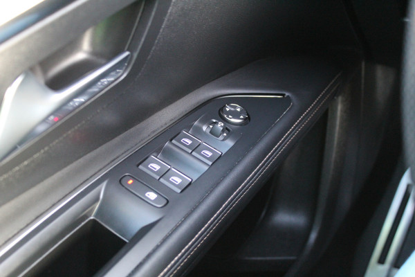 Peugeot 5008 1.2 PureTech GT 7p Automaat | Trekhaak | Camera | BLIS |