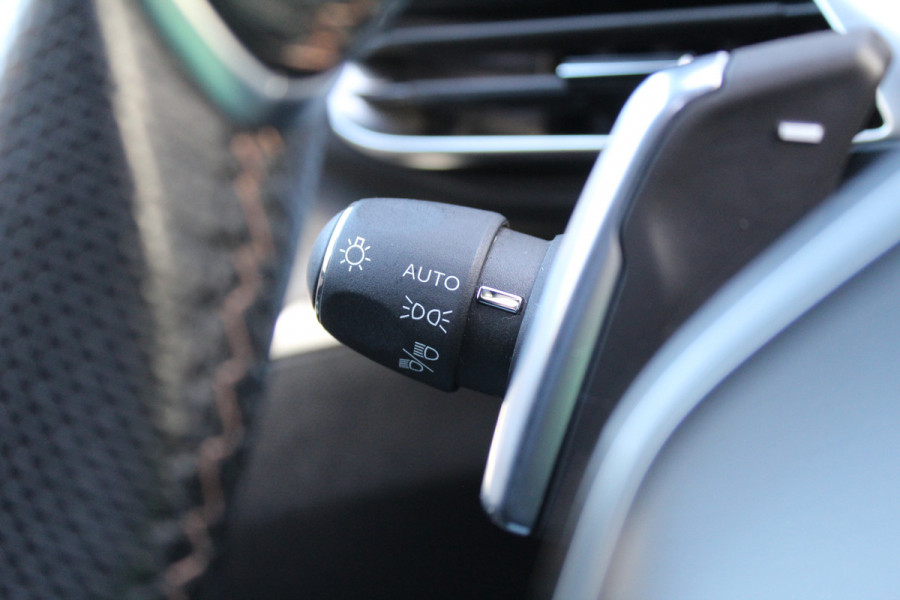 Peugeot 5008 1.2 PureTech GT 7p Automaat | Trekhaak | Camera | BLIS |