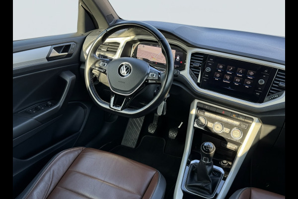 Volkswagen T-Roc Cabrio 1.5 TSI 150PK STYLE SPORT ST/STOELVERW TREKHAAK/NAVI/VIRTUAL/LEDER