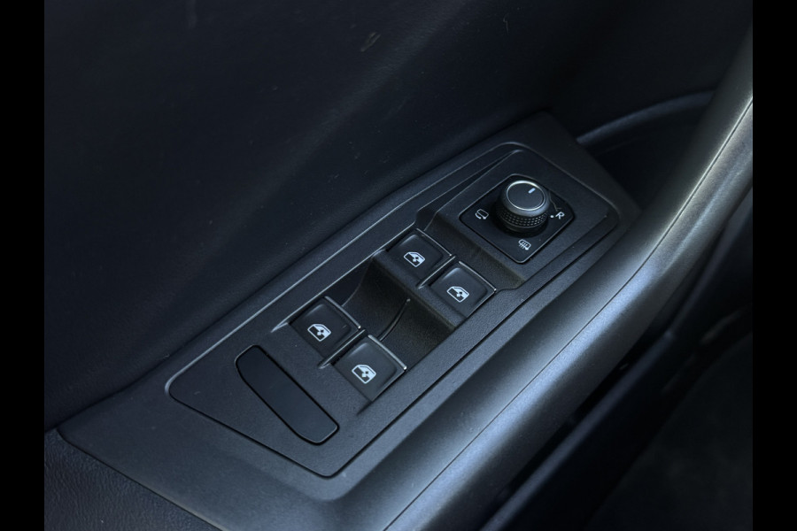 Volkswagen T-Roc Cabrio 1.5 TSI 150PK STYLE SPORT ST/STOELVERW TREKHAAK/NAVI/VIRTUAL/LEDER