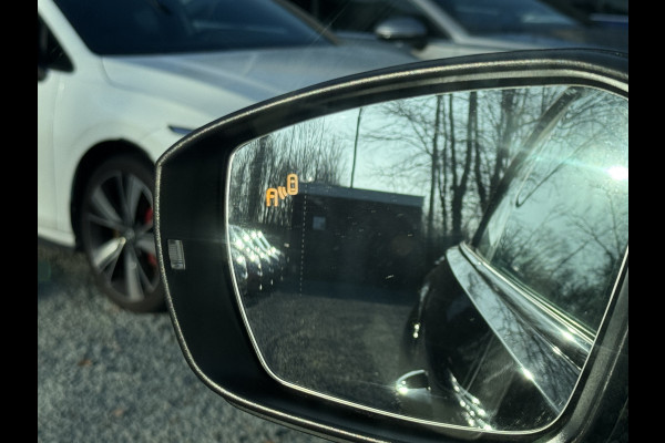 Volkswagen T-Roc Cabrio 1.5 TSI 150PK STYLE SPORT ST/STOELVERW TREKHAAK/NAVI/VIRTUAL/LEDER