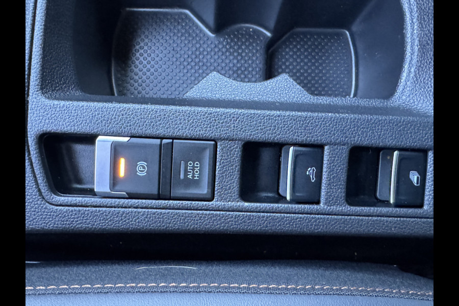 Volkswagen T-Roc Cabrio 1.5 TSI 150PK STYLE SPORT ST/STOELVERW TREKHAAK/NAVI/VIRTUAL/LEDER