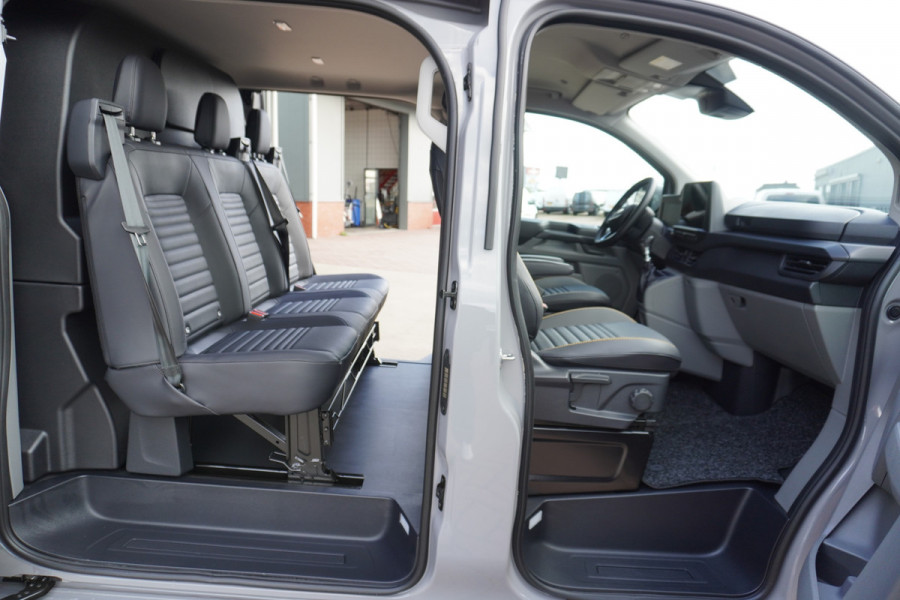 Ford Transit Custom 320L 2.0 TDCI 136PK L2H1 Trail DubbelCabine Schuifdeur L/R Nr. V090 | Airco | Adap | Navi| Camera | Blis |20 Inch Lm velgen DEMO
