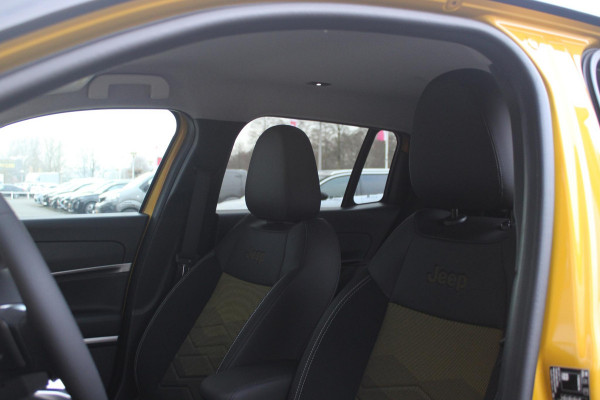 Jeep Avenger 1.2 110PK e-HYbrid SUMMIT | JBL PREMIUM AUDIO SYSTEEM | ACHTERUITRIJ CAMERA | STOEL VERWARMING | SFEERVERLICHTING | FULL LED KOPLAMPEN | 18" LICHTMETALEN VELGEN | DRAADLOZE TELEFOONLADER | DRAADLOZE APPLE CARPLAY/ANDROID AUTO | ADAPTIVE CRUISE CONTROL | PARKEERSENSOREN VOOR EN ACHTER | KEYLESS ENTRY/START | DODEHOEK DETECTIE | ELEKTRISCH BEDIENBARE ACHTERKLEP | VERWARMDE VOORRUIT | EXTRA GETINTE ACHTERRUITEN |