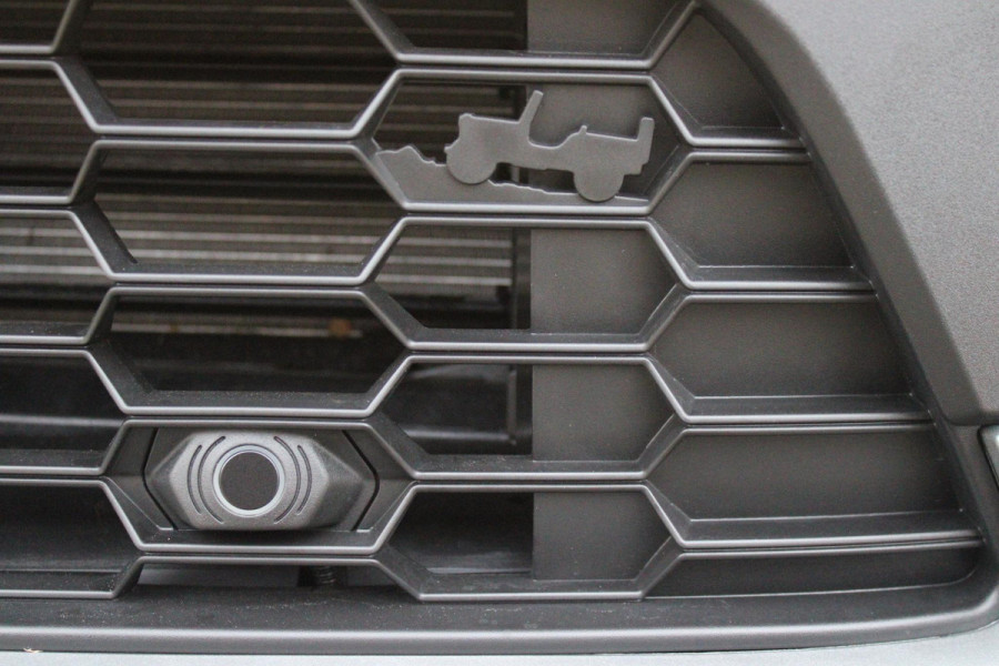 Jeep Avenger 1.2 110PK e-HYbrid SUMMIT | JBL PREMIUM AUDIO SYSTEEM | ACHTERUITRIJ CAMERA | STOEL VERWARMING | SFEERVERLICHTING | FULL LED KOPLAMPEN | 18" LICHTMETALEN VELGEN | DRAADLOZE TELEFOONLADER | DRAADLOZE APPLE CARPLAY/ANDROID AUTO | ADAPTIVE CRUISE CONTROL | PARKEERSENSOREN VOOR EN ACHTER | KEYLESS ENTRY/START | DODEHOEK DETECTIE | ELEKTRISCH BEDIENBARE ACHTERKLEP | VERWARMDE VOORRUIT | EXTRA GETINTE ACHTERRUITEN |