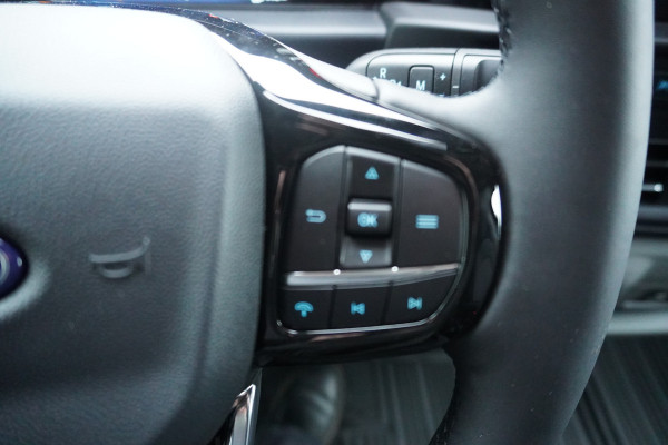 Ford Transit Custom 320L 2.0 TDCI 170PK L2H1 Limited DubbelCabine Automaat Nr. V094 | Elektrische Schuifdeur L+R | Airco | Adap.Cruise | Navi | 360 Camera/20 inch LM velgen enz enz DEMO