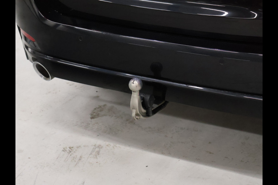 BMW 3 Serie Touring 320e Sport NW TYPE [TREKHAAK INKLAPBAAR, MEMORY SEATS, APPLE CARPLAY, ANDROID, LEDVERLICHTING, CAMERA, STOELVERWARMING, VOL LEDER, CRUISE, CLIMATE, NIEUWSTAAT]