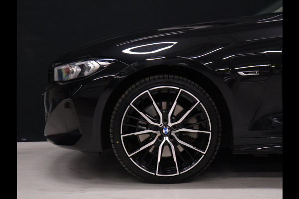 BMW 3 Serie Touring 320e Sport NW TYPE [TREKHAAK INKLAPBAAR, MEMORY SEATS, APPLE CARPLAY, ANDROID, LEDVERLICHTING, CAMERA, STOELVERWARMING, VOL LEDER, CRUISE, CLIMATE, NIEUWSTAAT]