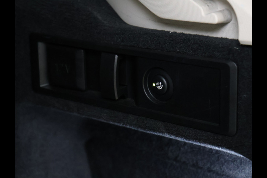 BMW 3 Serie Touring 320e Sport NW TYPE [TREKHAAK INKLAPBAAR, MEMORY SEATS, APPLE CARPLAY, ANDROID, LEDVERLICHTING, CAMERA, STOELVERWARMING, VOL LEDER, CRUISE, CLIMATE, NIEUWSTAAT]