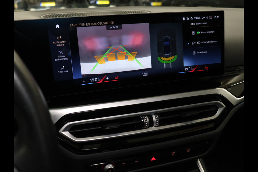 BMW 3 Serie Touring 320e Sport NW TYPE [TREKHAAK INKLAPBAAR, MEMORY SEATS, APPLE CARPLAY, ANDROID, LEDVERLICHTING, CAMERA, STOELVERWARMING, VOL LEDER, CRUISE, CLIMATE, NIEUWSTAAT]