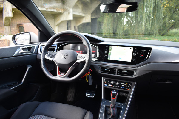 Volkswagen Polo 2.0 TSI GTI TSI 210PK DSG GTI-SPORT LED/CARPLAY/PDC FABRIEKS GARANTIE