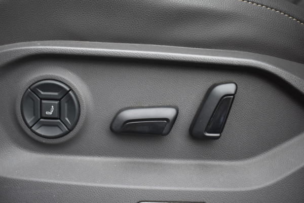 Volkswagen Touareg 3.0 TSi eHybrid ATMOSPHERE 4MOTION TREKHAAK/HEAD-UP/PANORAMADAK