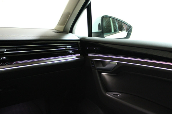 Volkswagen Touareg 3.0 TSi eHybrid ATMOSPHERE 4MOTION TREKHAAK/HEAD-UP/PANORAMADAK