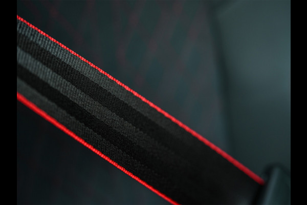 Audi A6 Avant 3.0 TFSI 368PK Quattro S-Edition · Panorama dak · Luchtvering · 6 Cilinder · Memory Seats · Tech Pro · Adaptive Cruise · B