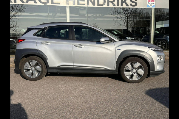 Hyundai Kona EV Comfort 64 kWh | SOH: 94,6% | Trekhaak | 3 Fase | Warmtepomp | Navi | Adaptive CC | Climate |