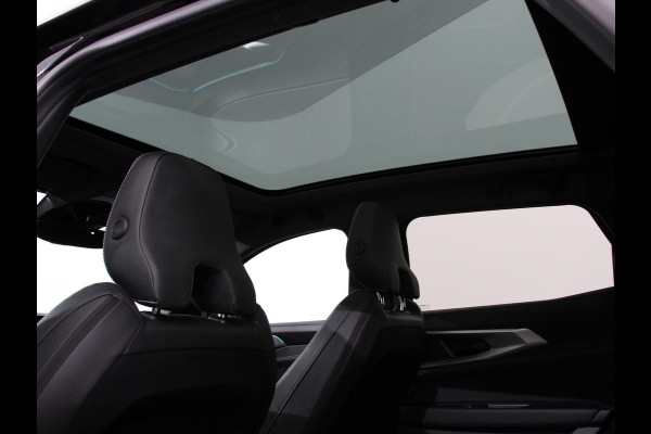 Renault Austral 1.3 mild hybrid 160 X-Tronic Demo! | Climate control | Cruise Control adaptief | Panorama dak | LED | Navigatie Sfeerverlichting Elektrische achterklep Stoel + stuurverwarming | 360* camera | Premium audio Arkamys