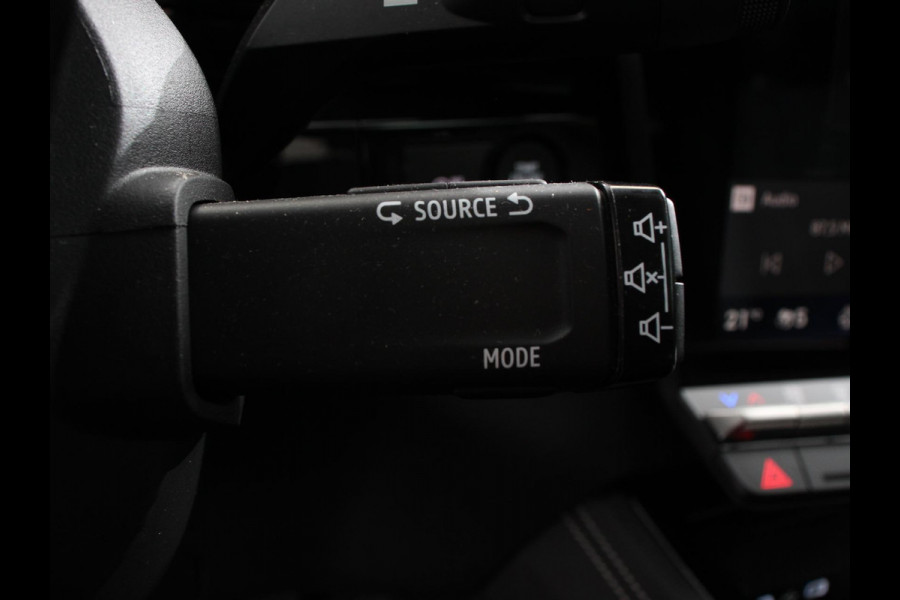 Renault Austral 1.3 mild hybrid 160 X-Tronic Demo! | Climate control | Cruise Control adaptief | Panorama dak | LED | Navigatie Sfeerverlichting Elektrische achterklep Stoel + stuurverwarming | 360* camera | Premium audio Arkamys