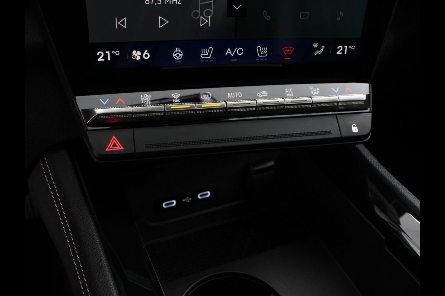 Renault Austral 1.3 mild hybrid 160 X-Tronic Demo! | Climate control | Cruise Control adaptief | Panorama dak | LED | Navigatie Sfeerverlichting Elektrische achterklep Stoel + stuurverwarming | 360* camera | Premium audio Arkamys