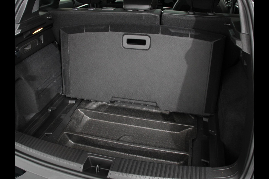 Renault Austral 1.3 mild hybrid 160 X-Tronic Demo! | Climate control | Cruise Control adaptief | Panorama dak | LED | Navigatie Sfeerverlichting Elektrische achterklep Stoel + stuurverwarming | 360* camera | Premium audio Arkamys