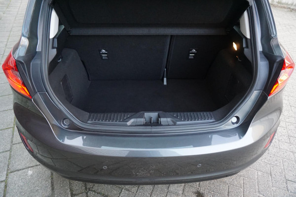 Ford Fiesta 1.0 EcoB.95PK Titanium Navigatie via AppleCarplay/ Parkeersensoren/December 2020.