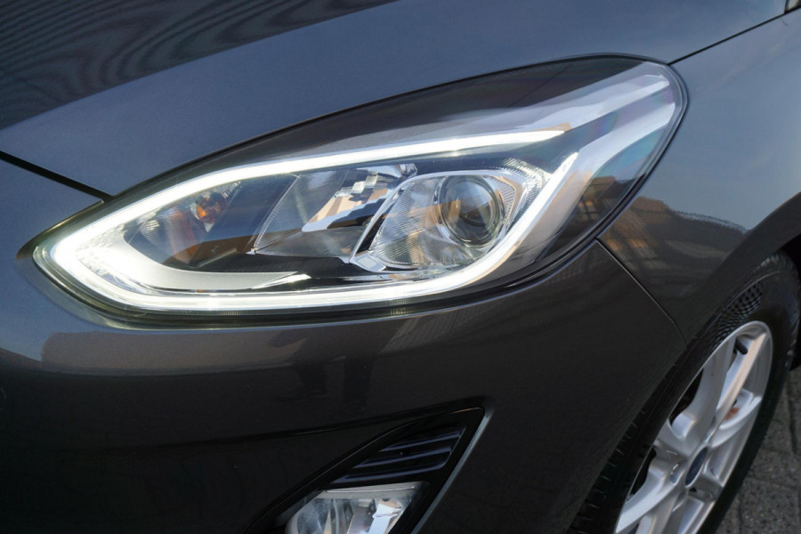 Ford Fiesta 1.0 EcoB.95PK Titanium Navigatie via AppleCarplay/ Parkeersensoren/December 2020.