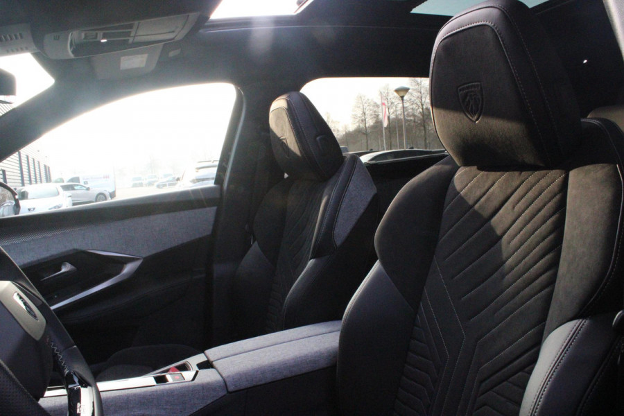 Peugeot 5008 1.6 plug-in Hybrid 195PK GT EXCLUSIVE 7 PERSOONS | PANORAMISCH SCHUIF/KANTEL DAK | FOCAL AUDIO SYSTEM | TREKHAAK MET AFNEEMBARE KOGEL | ELEKTRISCH BEDIENBARE VOORSTOELEN MET GEHEUGEN/MASSAGE FUNCTIE | STOEL/STUUR VERWARMING | NAVIGATIE | DRAADLOZE APPLE CARPLAY/ANDROID AUTO | FULL LED MATRIX KOPLAMPEN | 19" LICHTMETALEN VELGEN | ELEKTRISCH BEDIENBARE ACHTERKLEP | SFEER VERLICHTING | 360° CAMERA | DODEHOEK DETECTIE | KEYLESS ENTRY/START | 7,4KW ONBOARD CHARGER |