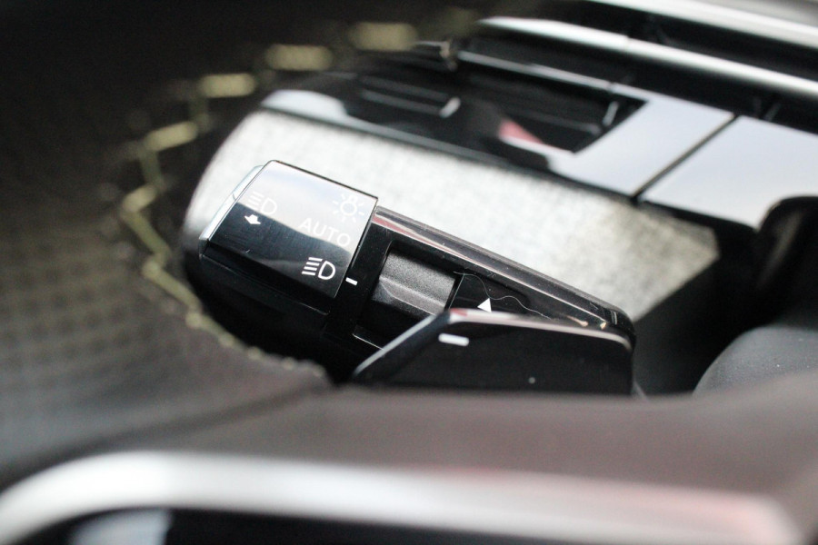 Peugeot 5008 1.6 plug-in Hybrid 195PK GT EXCLUSIVE 7 PERSOONS | PANORAMISCH SCHUIF/KANTEL DAK | FOCAL AUDIO SYSTEM | TREKHAAK MET AFNEEMBARE KOGEL | ELEKTRISCH BEDIENBARE VOORSTOELEN MET GEHEUGEN/MASSAGE FUNCTIE | STOEL/STUUR VERWARMING | NAVIGATIE | DRAADLOZE APPLE CARPLAY/ANDROID AUTO | FULL LED MATRIX KOPLAMPEN | 19" LICHTMETALEN VELGEN | ELEKTRISCH BEDIENBARE ACHTERKLEP | SFEER VERLICHTING | 360° CAMERA | DODEHOEK DETECTIE | KEYLESS ENTRY/START | 7,4KW ONBOARD CHARGER |