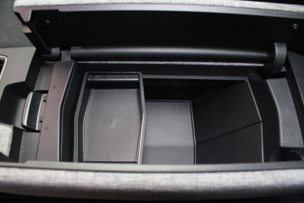 Peugeot 5008 1.6 plug-in Hybrid 195PK GT EXCLUSIVE 7 PERSOONS | PANORAMISCH SCHUIF/KANTEL DAK | FOCAL AUDIO SYSTEM | TREKHAAK MET AFNEEMBARE KOGEL | ELEKTRISCH BEDIENBARE VOORSTOELEN MET GEHEUGEN/MASSAGE FUNCTIE | STOEL/STUUR VERWARMING | NAVIGATIE | DRAADLOZE APPLE CARPLAY/ANDROID AUTO | FULL LED MATRIX KOPLAMPEN | 19" LICHTMETALEN VELGEN | ELEKTRISCH BEDIENBARE ACHTERKLEP | SFEER VERLICHTING | 360° CAMERA | DODEHOEK DETECTIE | KEYLESS ENTRY/START | 7,4KW ONBOARD CHARGER |