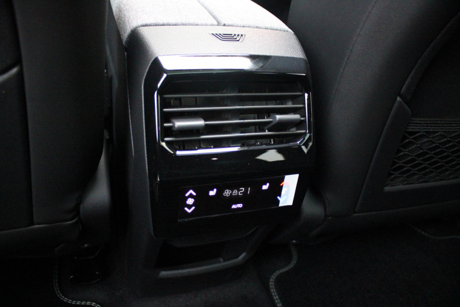 Peugeot 5008 1.6 plug-in Hybrid 195PK GT EXCLUSIVE 7 PERSOONS | PANORAMISCH SCHUIF/KANTEL DAK | FOCAL AUDIO SYSTEM | TREKHAAK MET AFNEEMBARE KOGEL | ELEKTRISCH BEDIENBARE VOORSTOELEN MET GEHEUGEN/MASSAGE FUNCTIE | STOEL/STUUR VERWARMING | NAVIGATIE | DRAADLOZE APPLE CARPLAY/ANDROID AUTO | FULL LED MATRIX KOPLAMPEN | 19" LICHTMETALEN VELGEN | ELEKTRISCH BEDIENBARE ACHTERKLEP | SFEER VERLICHTING | 360° CAMERA | DODEHOEK DETECTIE | KEYLESS ENTRY/START | 7,4KW ONBOARD CHARGER |