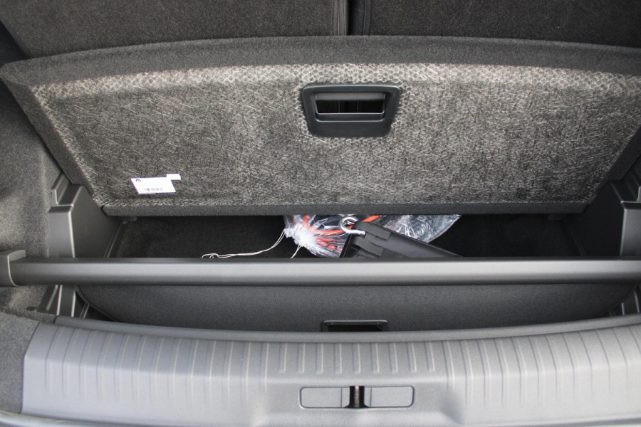 Peugeot 5008 1.6 plug-in Hybrid 195PK GT EXCLUSIVE 7 PERSOONS | PANORAMISCH SCHUIF/KANTEL DAK | FOCAL AUDIO SYSTEM | TREKHAAK MET AFNEEMBARE KOGEL | ELEKTRISCH BEDIENBARE VOORSTOELEN MET GEHEUGEN/MASSAGE FUNCTIE | STOEL/STUUR VERWARMING | NAVIGATIE | DRAADLOZE APPLE CARPLAY/ANDROID AUTO | FULL LED MATRIX KOPLAMPEN | 19" LICHTMETALEN VELGEN | ELEKTRISCH BEDIENBARE ACHTERKLEP | SFEER VERLICHTING | 360° CAMERA | DODEHOEK DETECTIE | KEYLESS ENTRY/START | 7,4KW ONBOARD CHARGER |