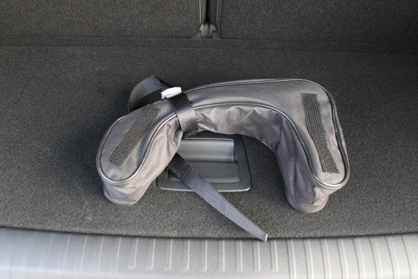 Peugeot 5008 1.6 plug-in Hybrid 195PK GT EXCLUSIVE 7 PERSOONS | PANORAMISCH SCHUIF/KANTEL DAK | FOCAL AUDIO SYSTEM | TREKHAAK MET AFNEEMBARE KOGEL | ELEKTRISCH BEDIENBARE VOORSTOELEN MET GEHEUGEN/MASSAGE FUNCTIE | STOEL/STUUR VERWARMING | NAVIGATIE | DRAADLOZE APPLE CARPLAY/ANDROID AUTO | FULL LED MATRIX KOPLAMPEN | 19" LICHTMETALEN VELGEN | ELEKTRISCH BEDIENBARE ACHTERKLEP | SFEER VERLICHTING | 360° CAMERA | DODEHOEK DETECTIE | KEYLESS ENTRY/START | 7,4KW ONBOARD CHARGER |