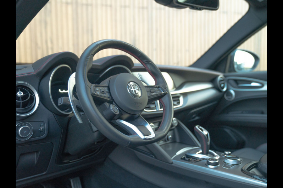 Alfa Romeo Stelvio 2.0T GME AWD Competizione 280pk | Pano-dak | 21 inch | Harman/Kardon | LED-Matrix loods