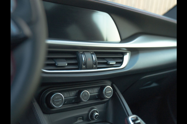 Alfa Romeo Stelvio 2.0T GME AWD Competizione 280pk | Pano-dak | 21 inch | Harman/Kardon | LED-Matrix loods