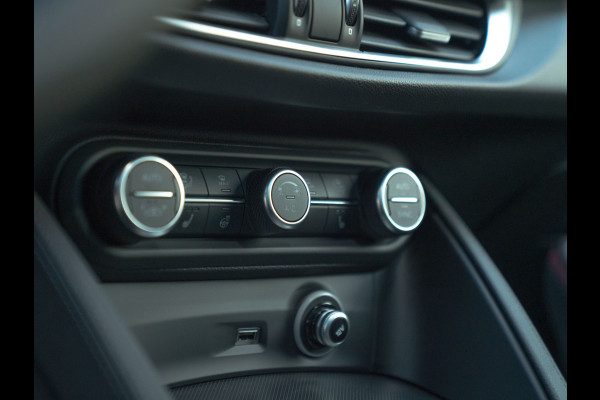 Alfa Romeo Stelvio 2.0T GME AWD Competizione 280pk | Pano-dak | 21 inch | Harman/Kardon | LED-Matrix loods